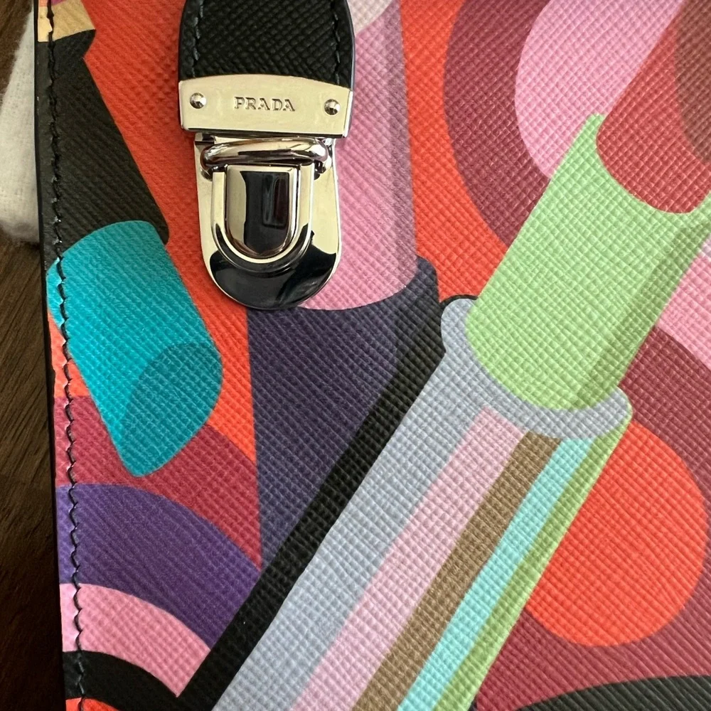 HOST PICK SUMMER UNIFORM Posh Party 7/5!!! Prada Saffiano Lipstick Clutch 💄 - Picture 8 of 12